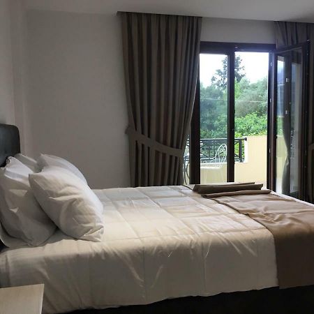 The Little Prince Luxury Suites Ipsos Esterno foto